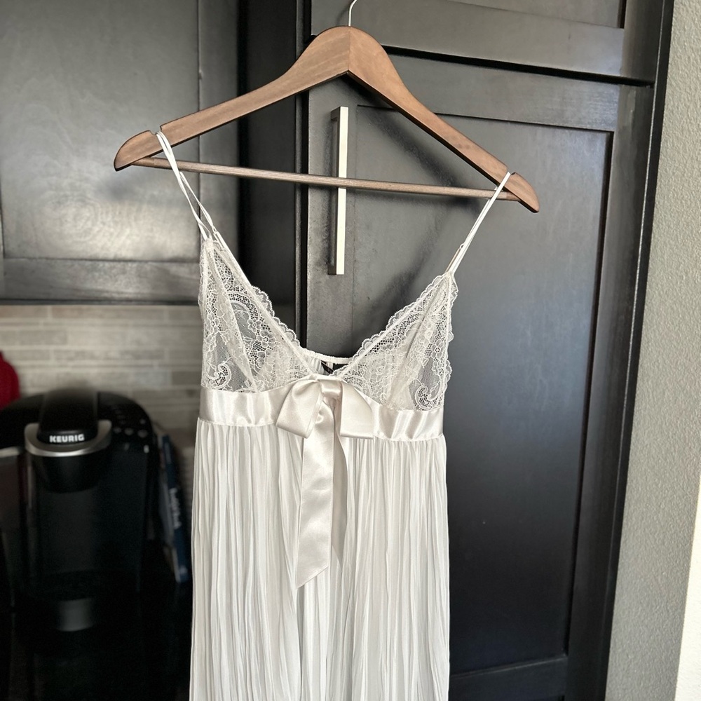 NWOT Victoria’s Secret Pleated Babydoll